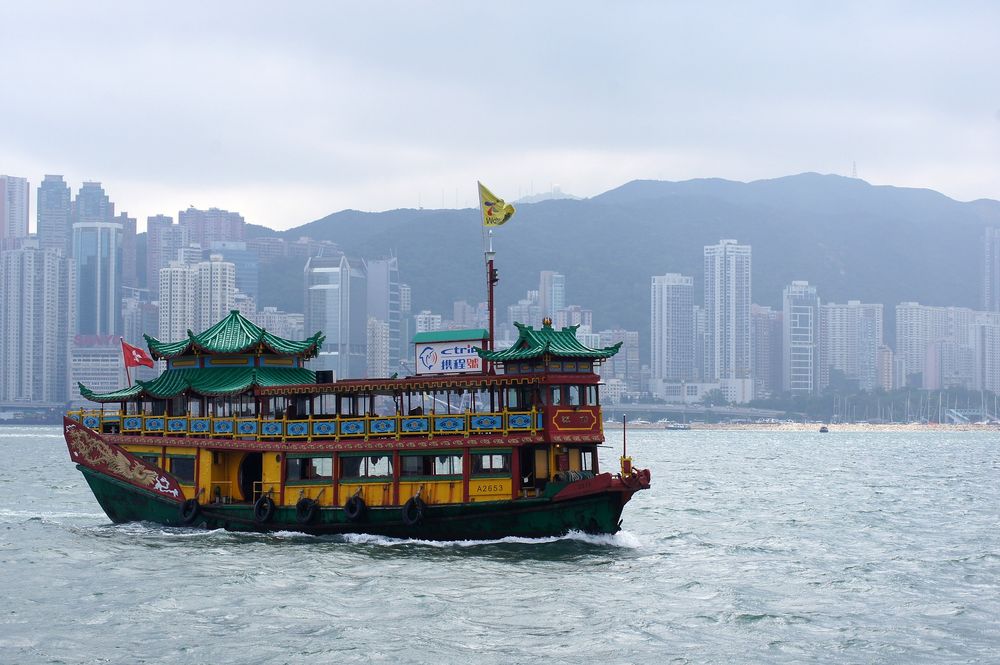 inspitrip countries for american to live hongkong