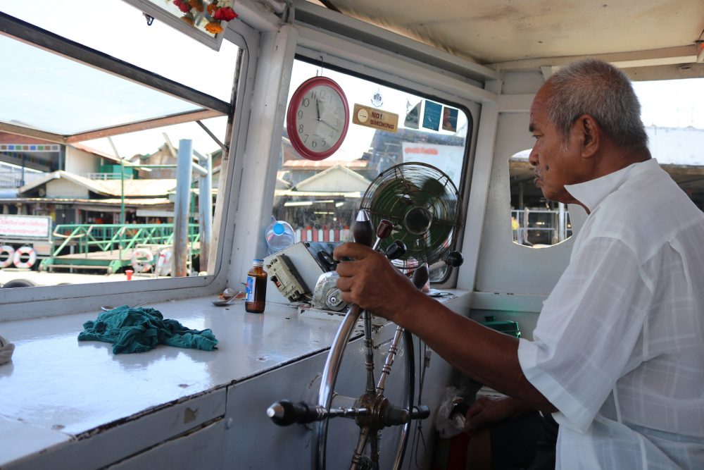 Ferry ride to Wat Pho from Wat Arun © Courtesy of Kelly Iverson
